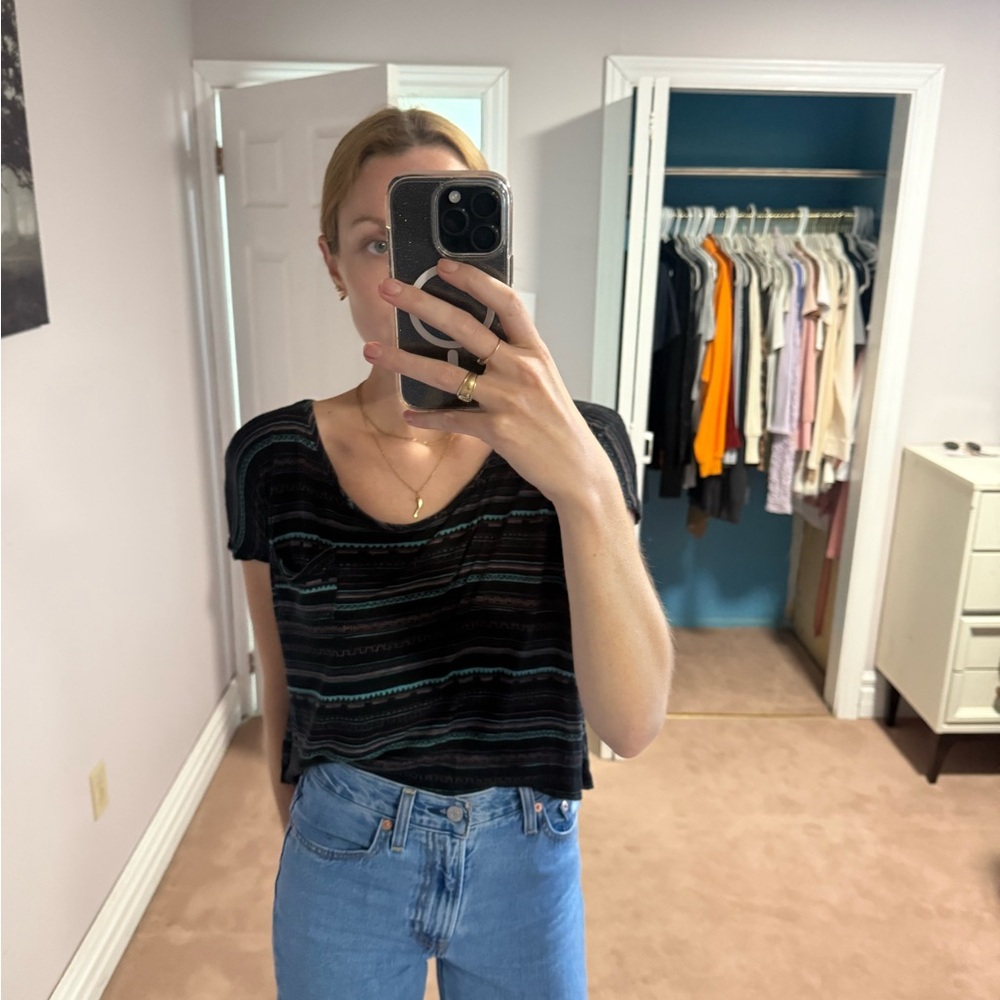 Cropped black t
